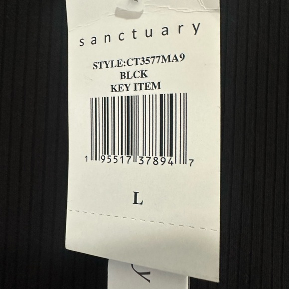 Sanctuary Black Sleeveless Top - Picture 2 of 2